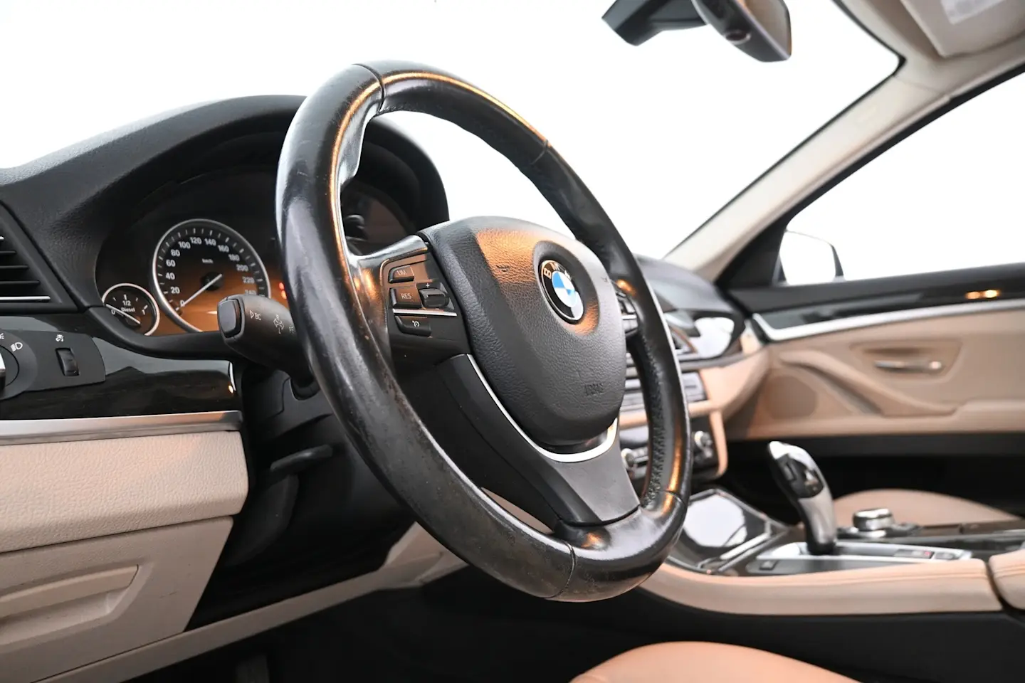Car Image - 1xiNvUx4a9UokOEICBEQAJ