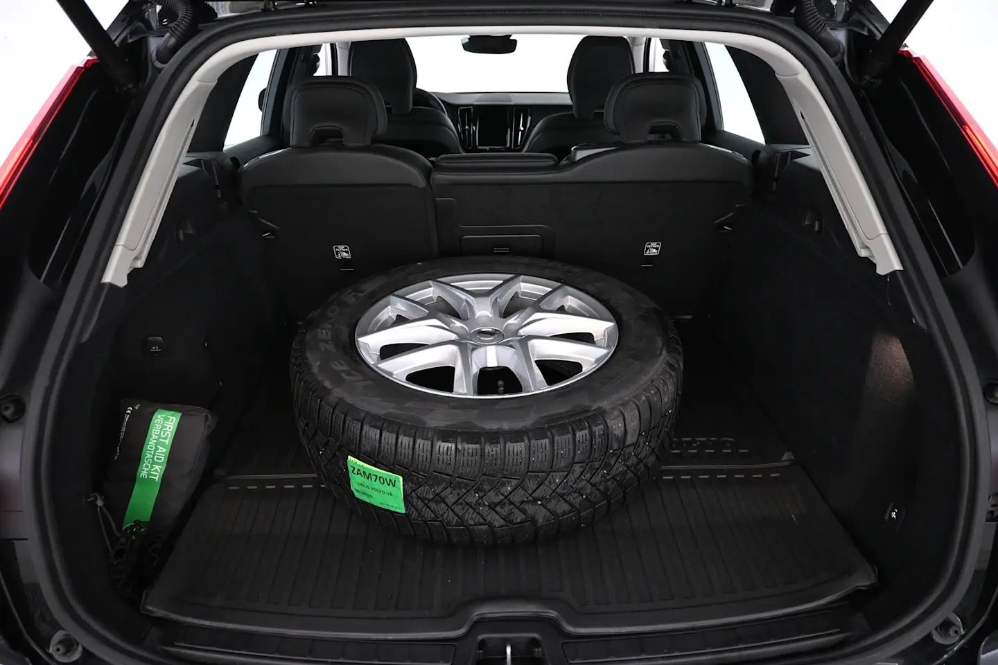 Car Image - UkDHRV7B0gWjFV2qsPc2e