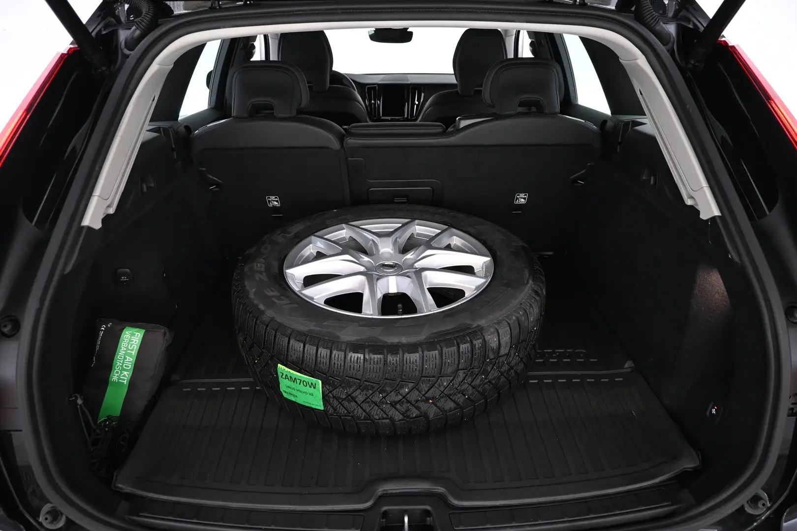 Car Image - UkDHRV7B0gWjFV2qsPc2e