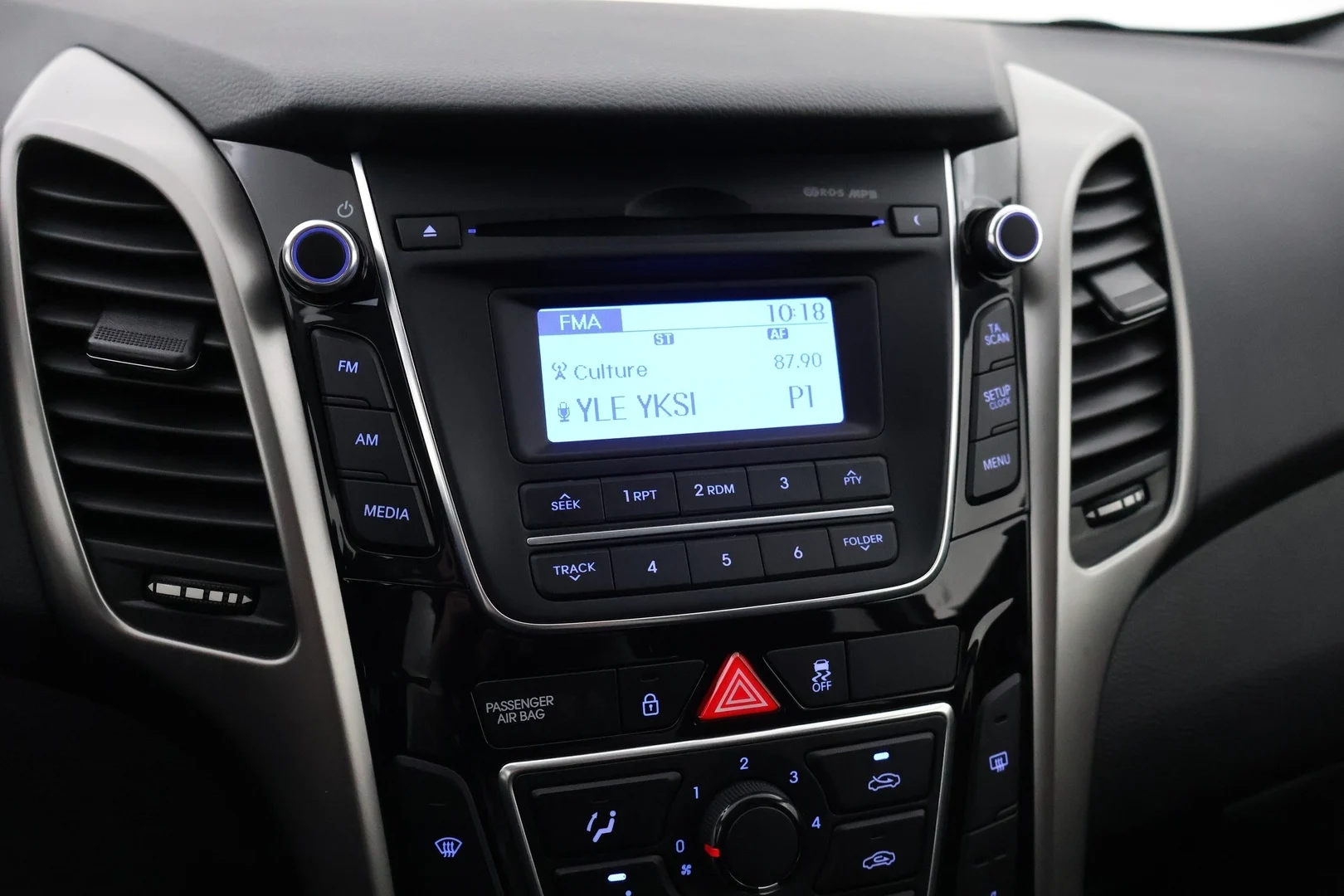 Car Image - 4ybmi9bRyEIp82pmMMiUbs