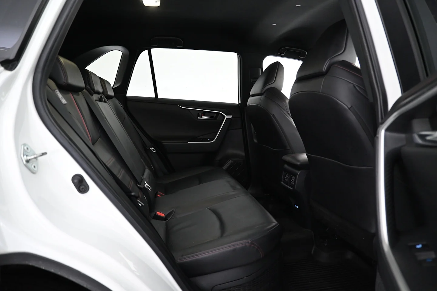 Car Image - 74kKTFLtHRIhUYNc0r9iyT