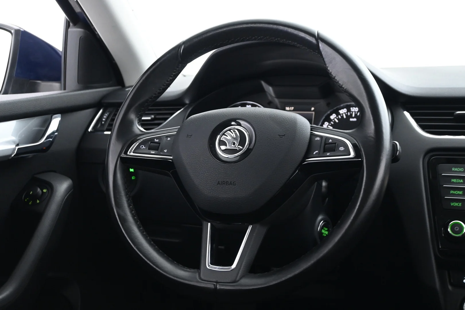 Car Image - 3xb2r0DNTAVQ2aTAB0mkCf