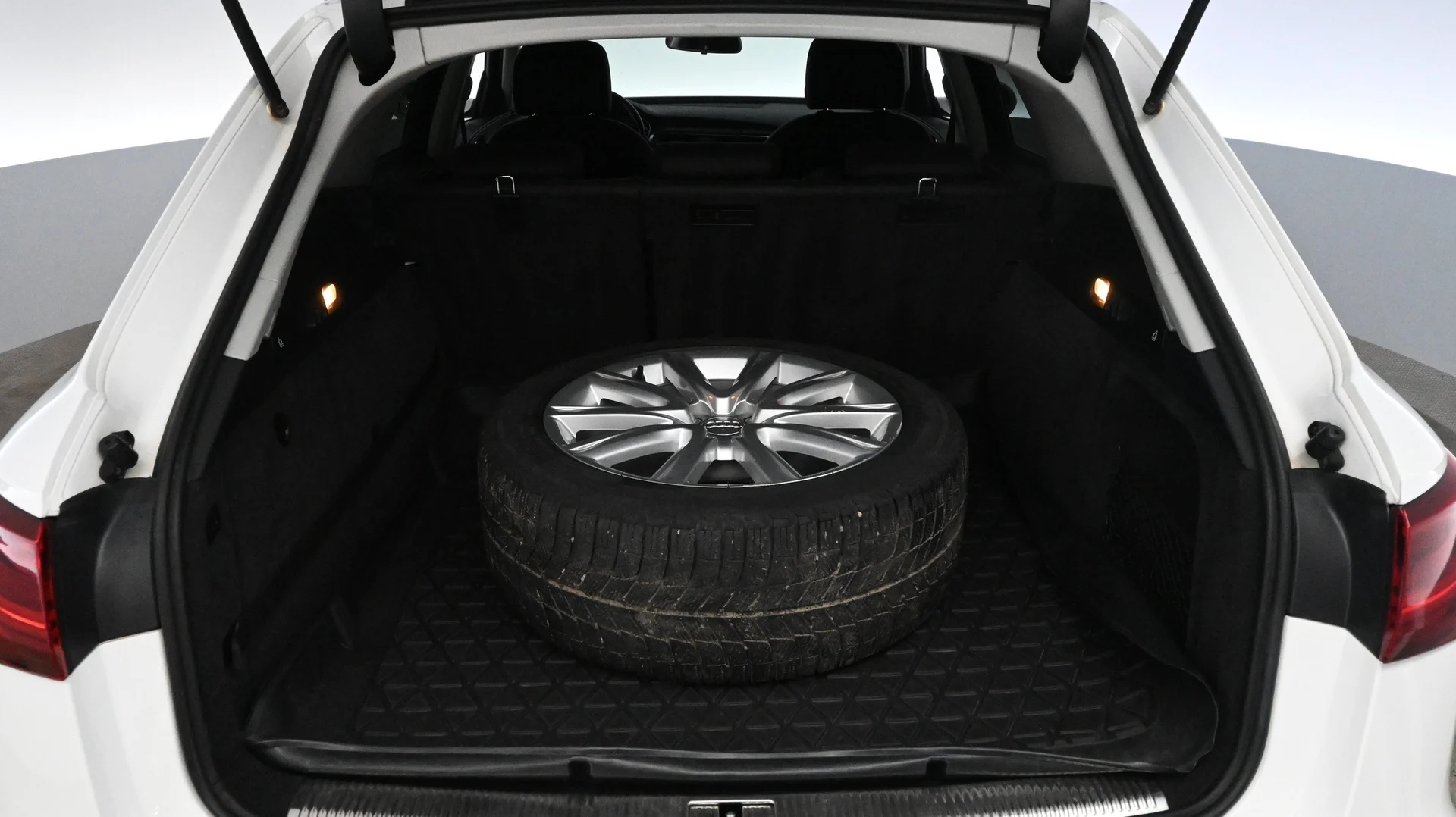 Car Image - 3TjjS0ZJ6wus30OF7CZZoe