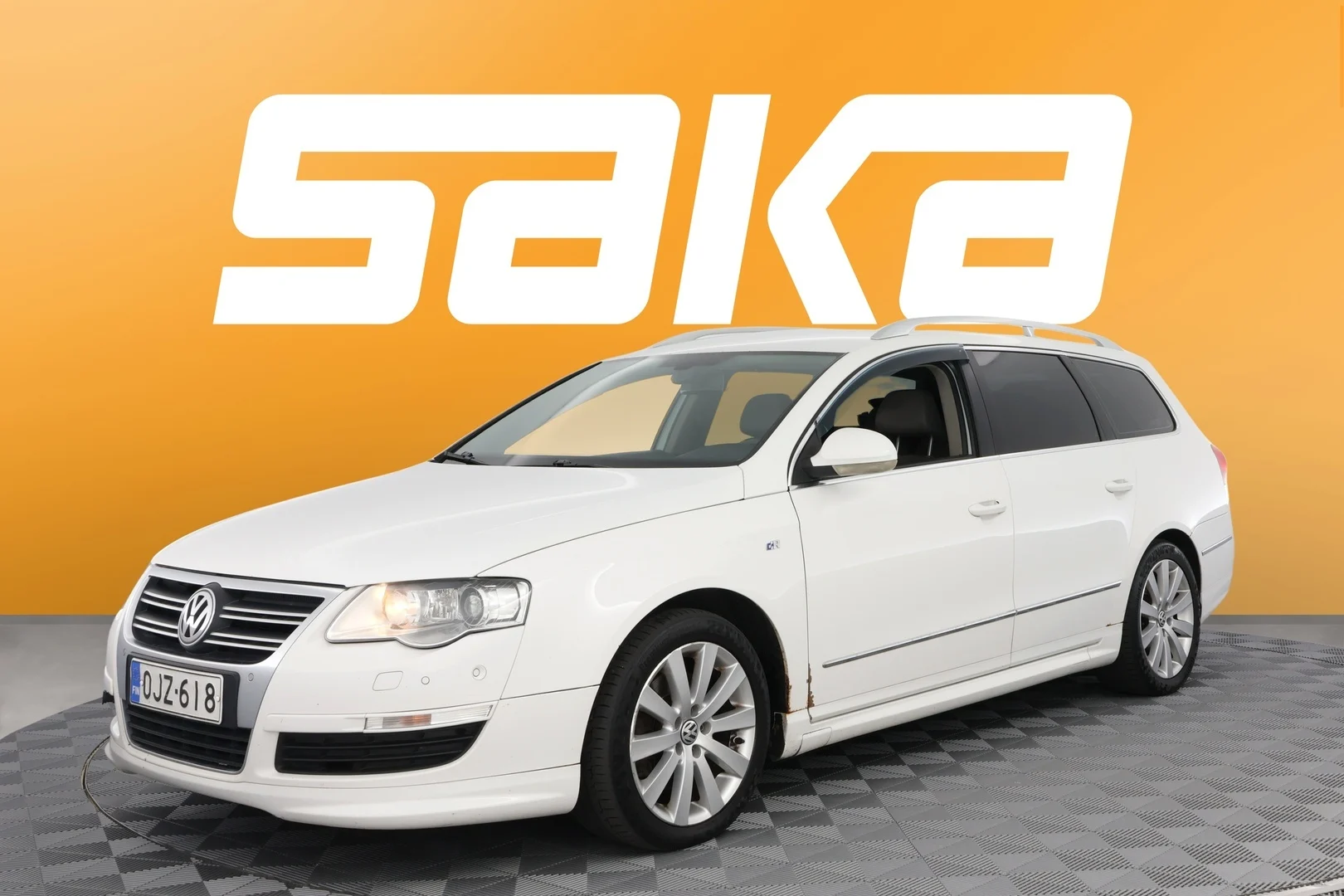 Car Image - 2tuYGKsfCUTHF1U8KtyR9x