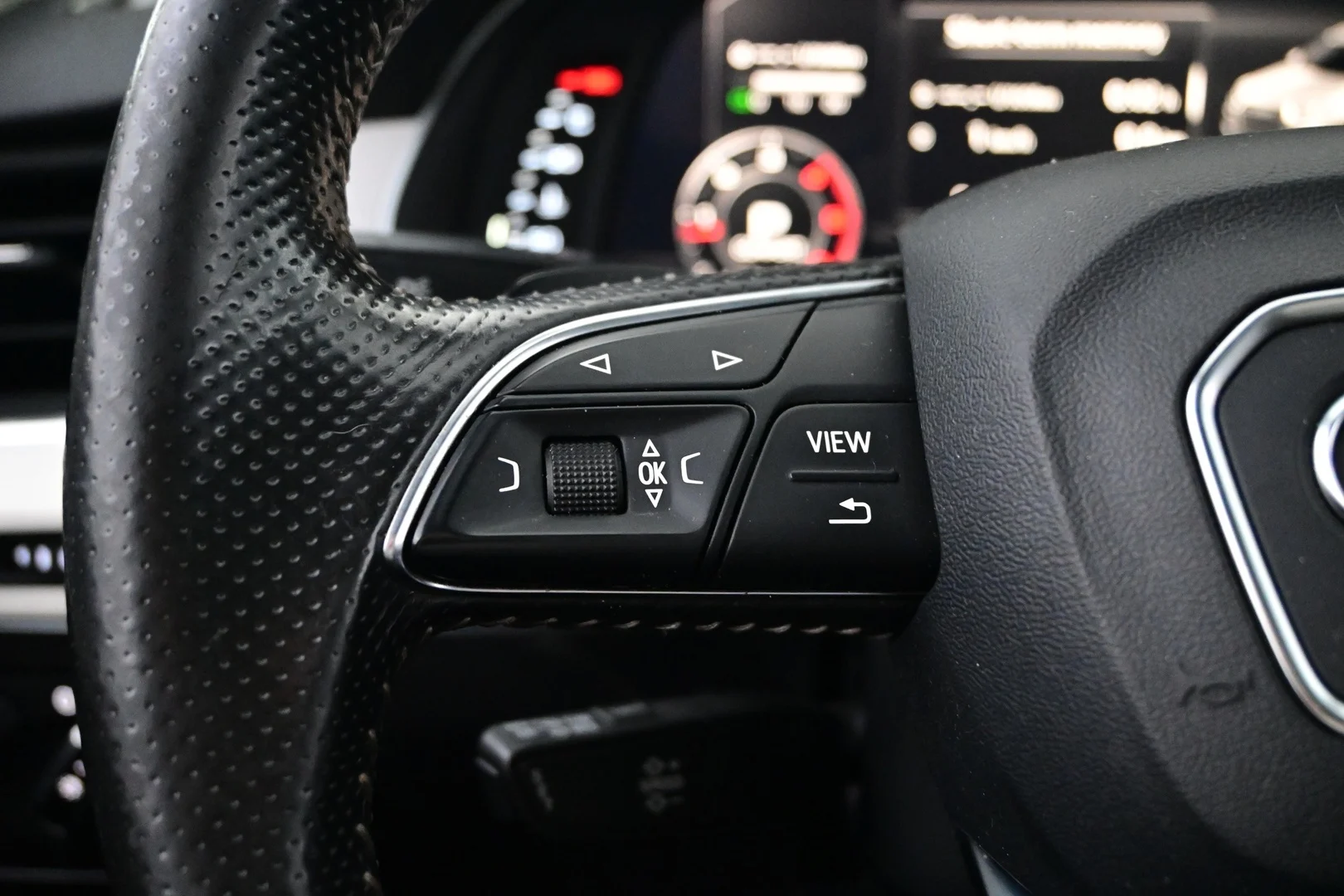 Car Image - 3EciEC2IYI6oMeBxeyt9dI