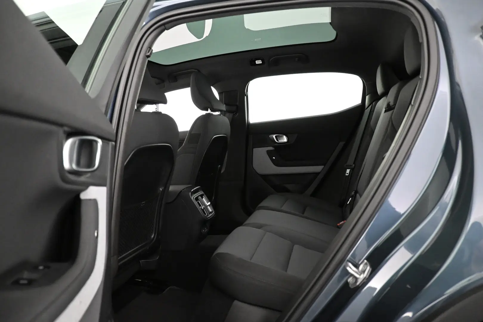 Car Image - 2zCdrEh9g3rL1hyImlrNFK