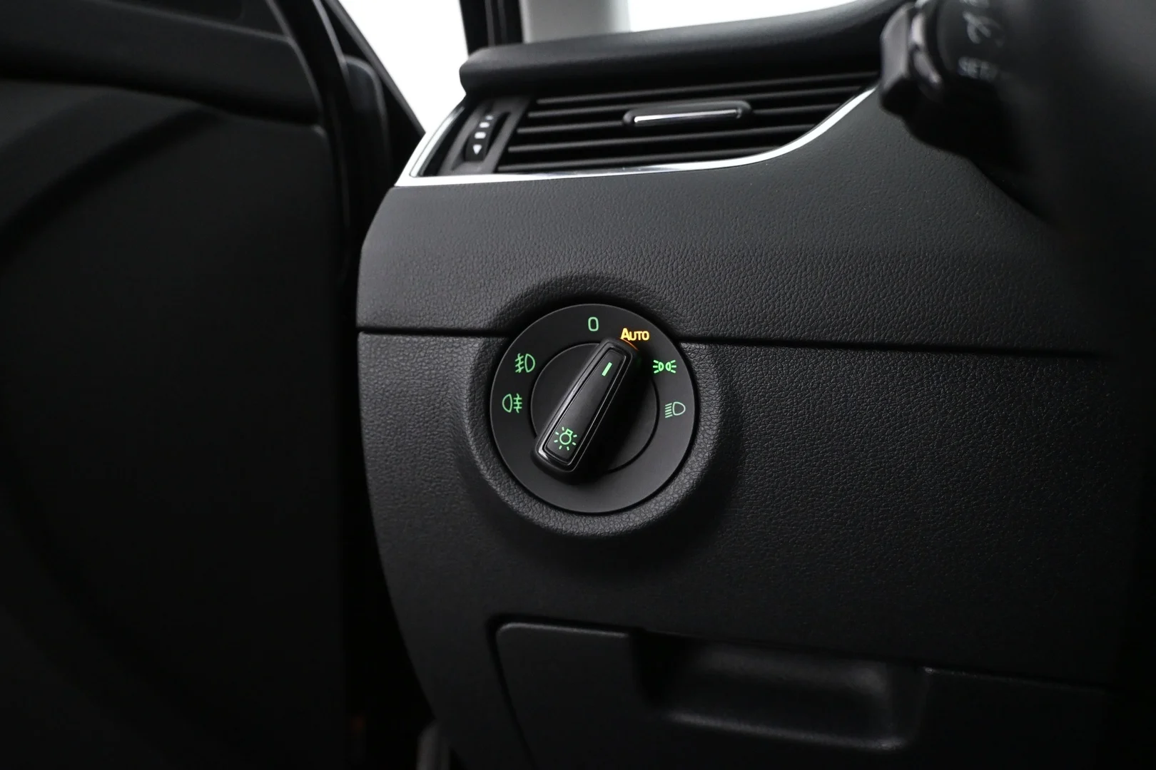 Car Image - 6cBYW1jqgVko9bWZAC2blE