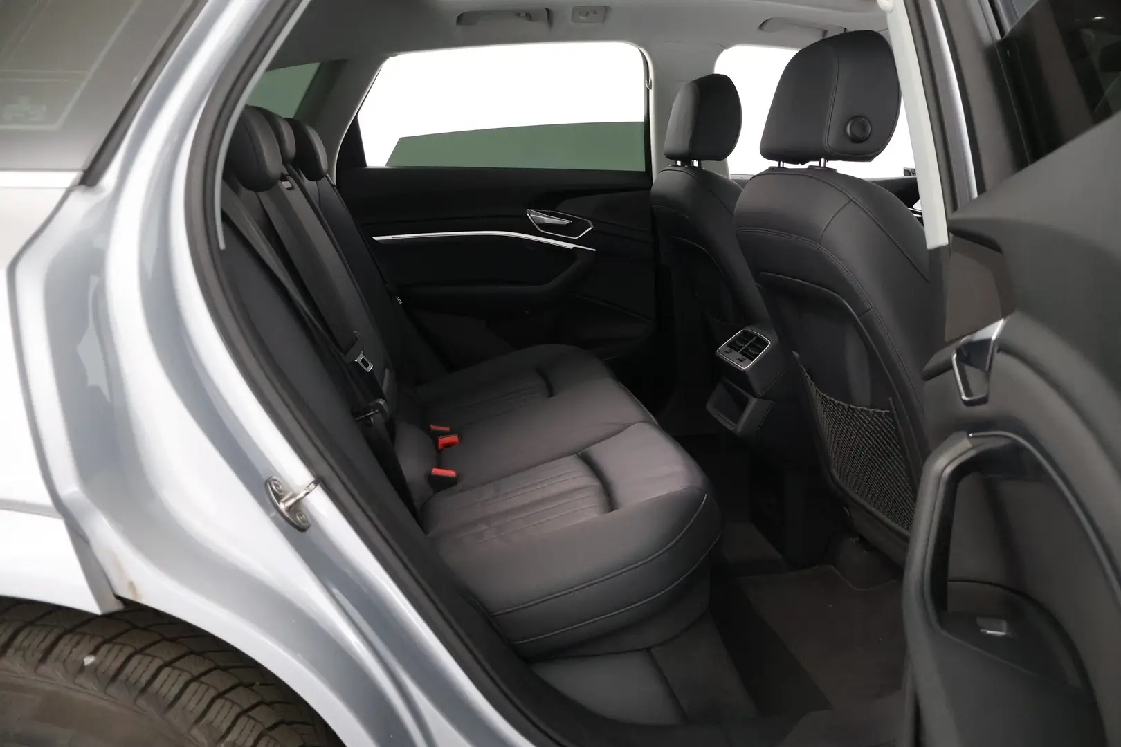 Car Image - 3zInkLPjD6MbFQSr7Z8DgZ