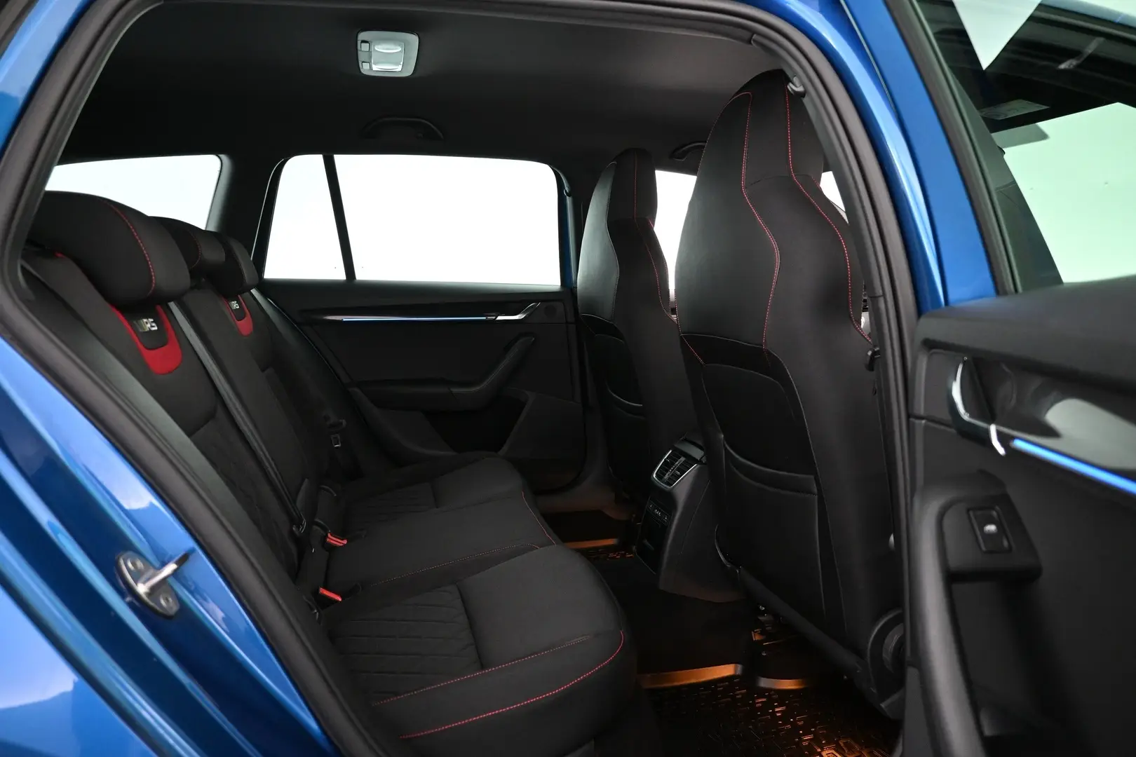 Car Image - 1g0pHIiboUCU8Caj54EQam