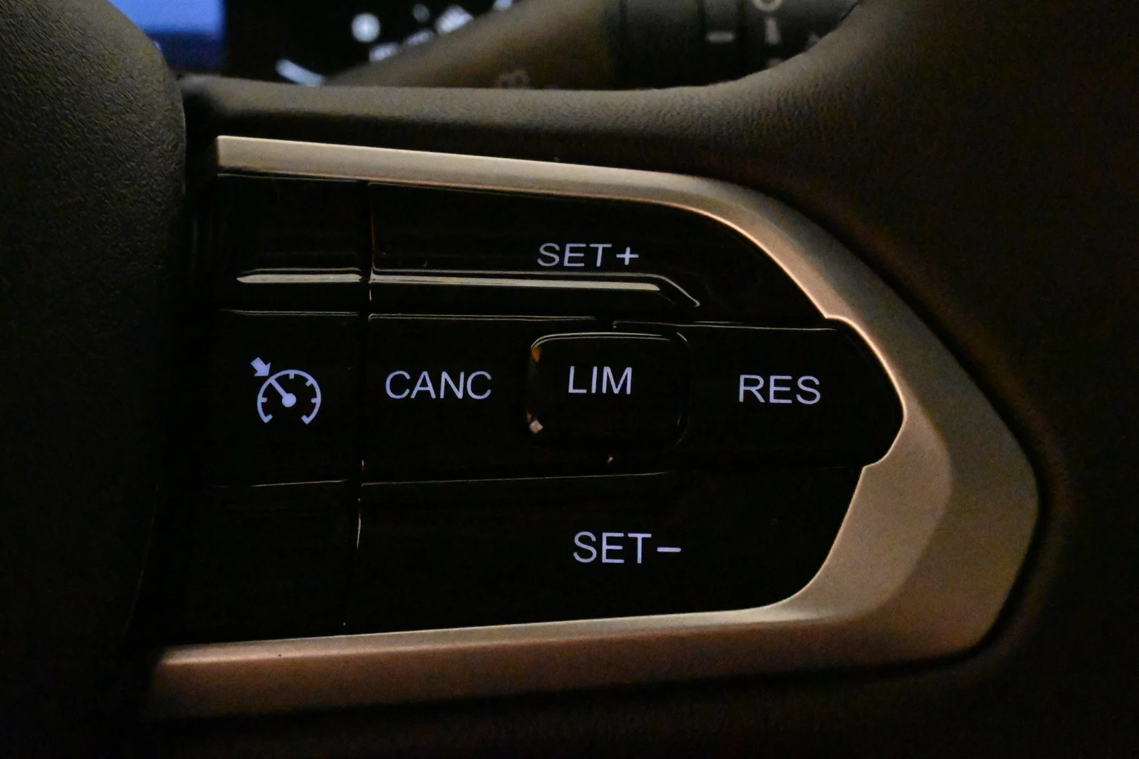 Car Image - 6KFiEgCIGEI6limXT9JDnh