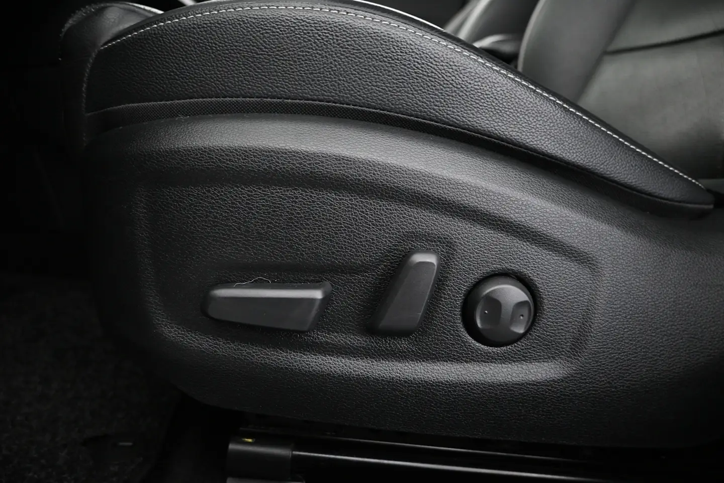 Car Image - 1Ip6NlMuVcgY8VkT6X66us