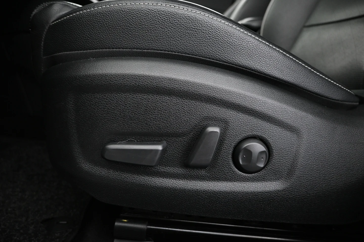 Car Image - 1Ip6NlMuVcgY8VkT6X66us