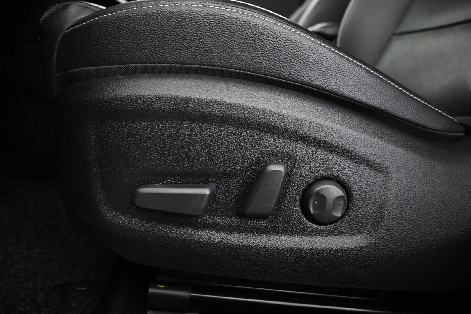 Car Image - 1Ip6NlMuVcgY8VkT6X66us