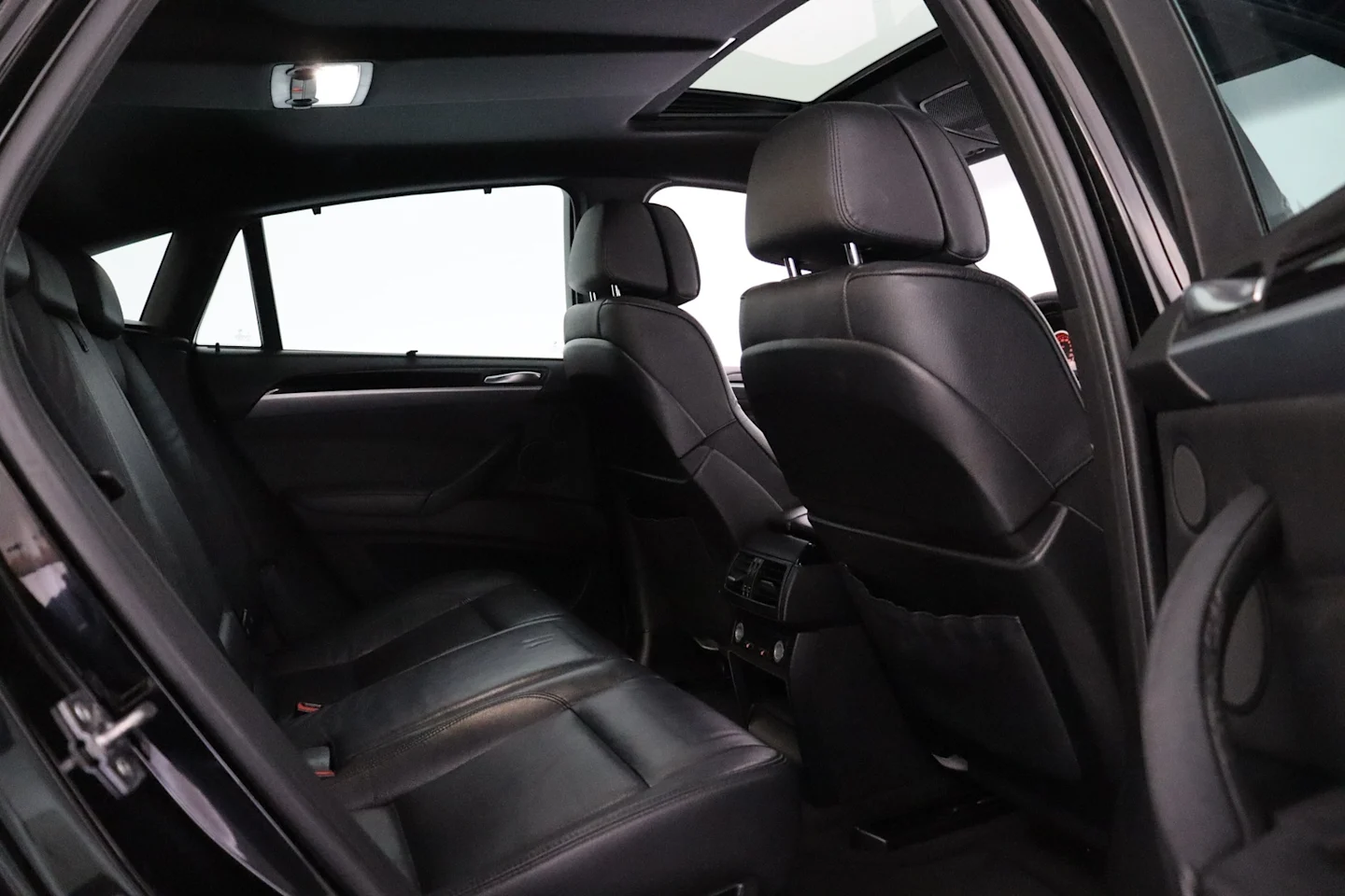 Car Image - 18ZJARyWpLz29zEtYC3AUK