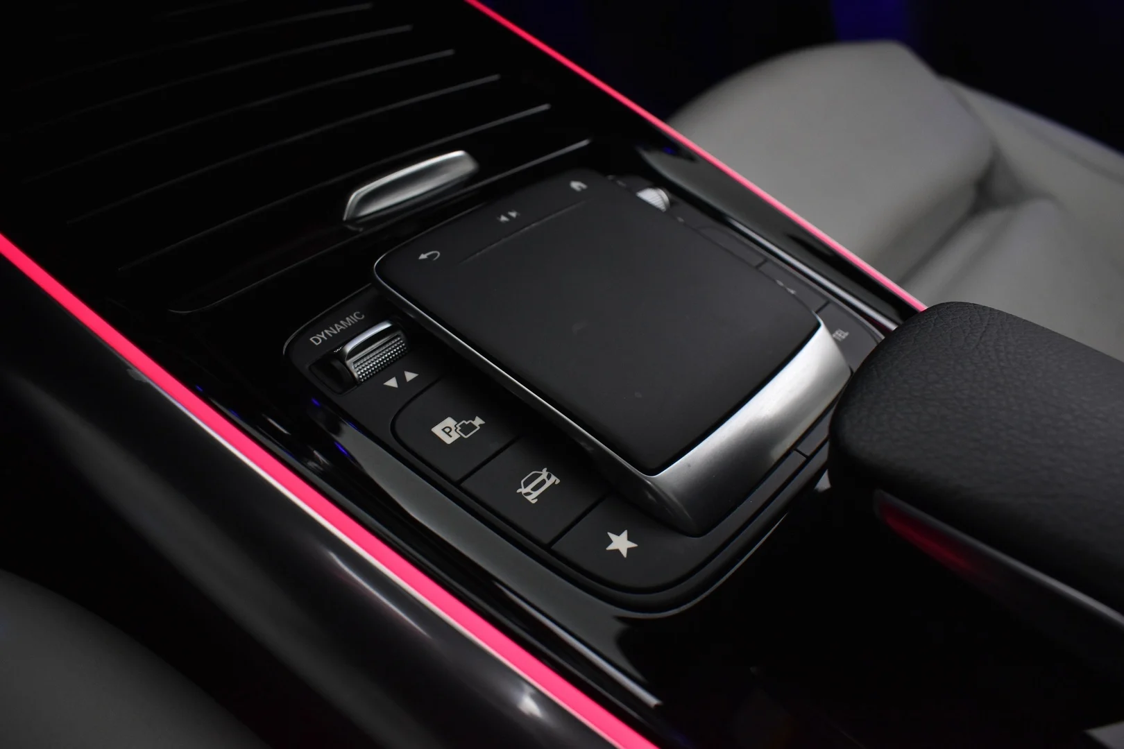 Car Image - 1VVolDEw4mGCXEQj9h54lW