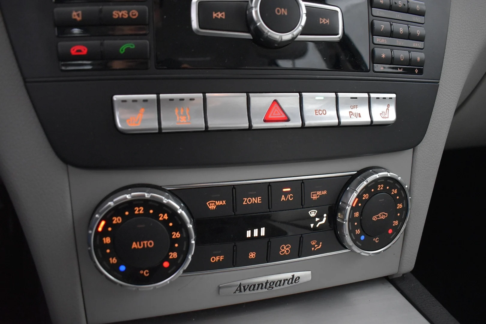 Car Image - 2dhB1mK3ZVHQYd18Y60XqO