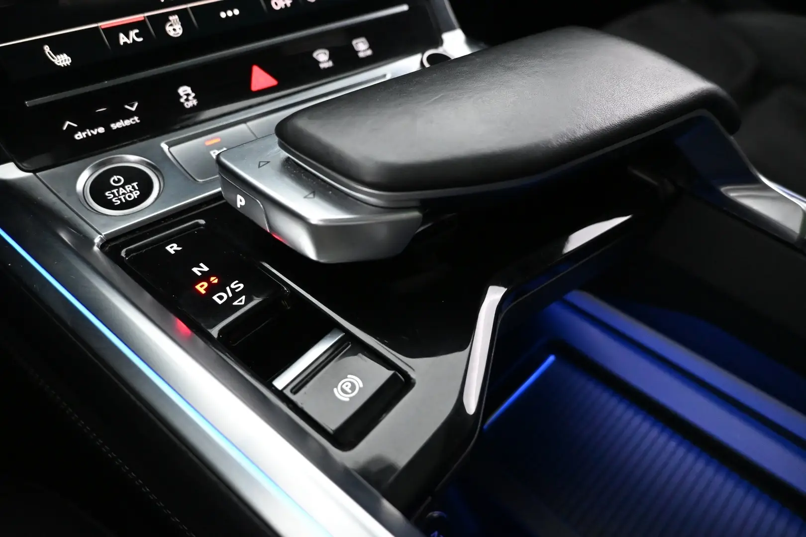 Car Image - 2Vhv4TxSLJLpx4kFKMtuMn