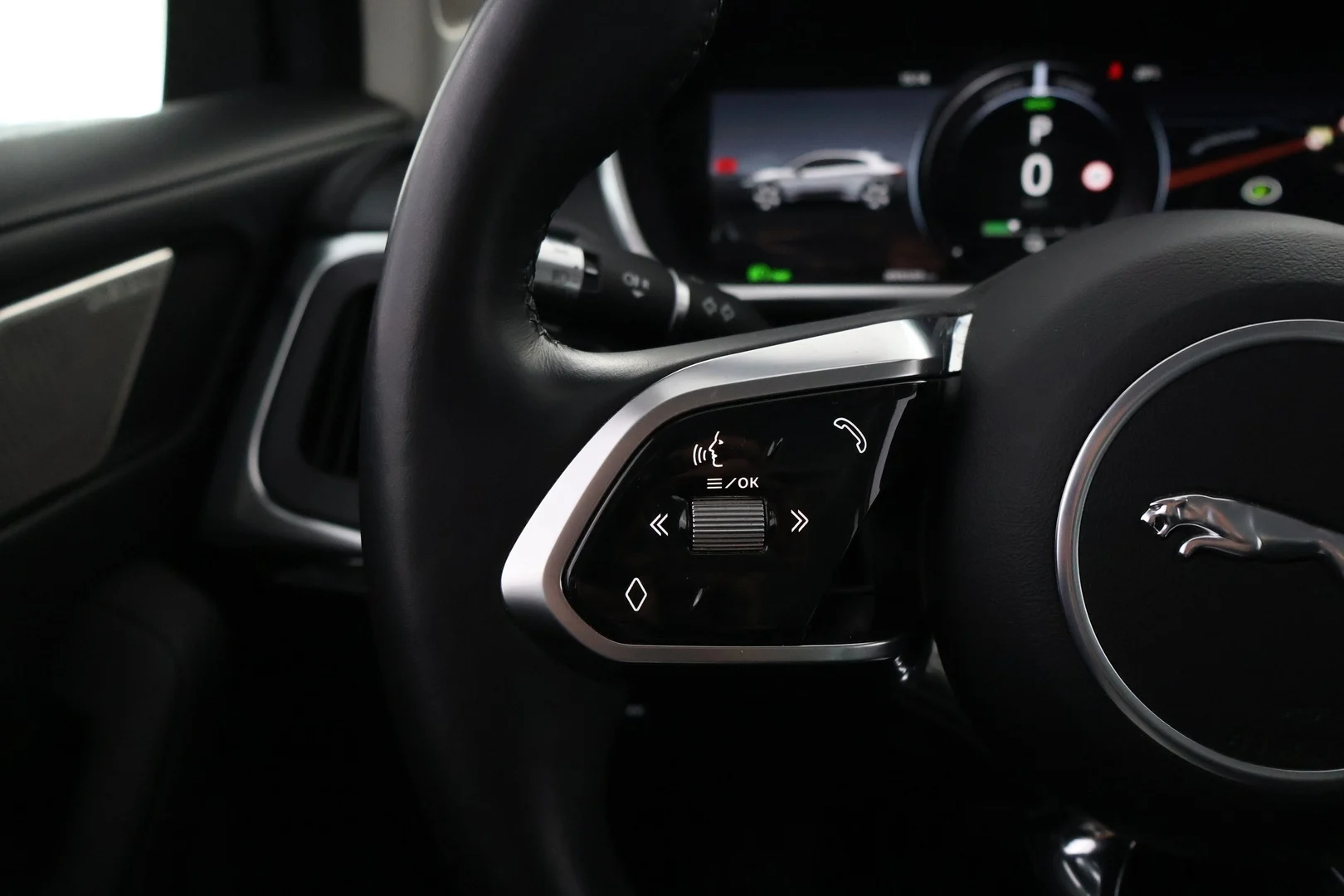 Car Image - 28n93X5WGVX9J91S1fyi4P