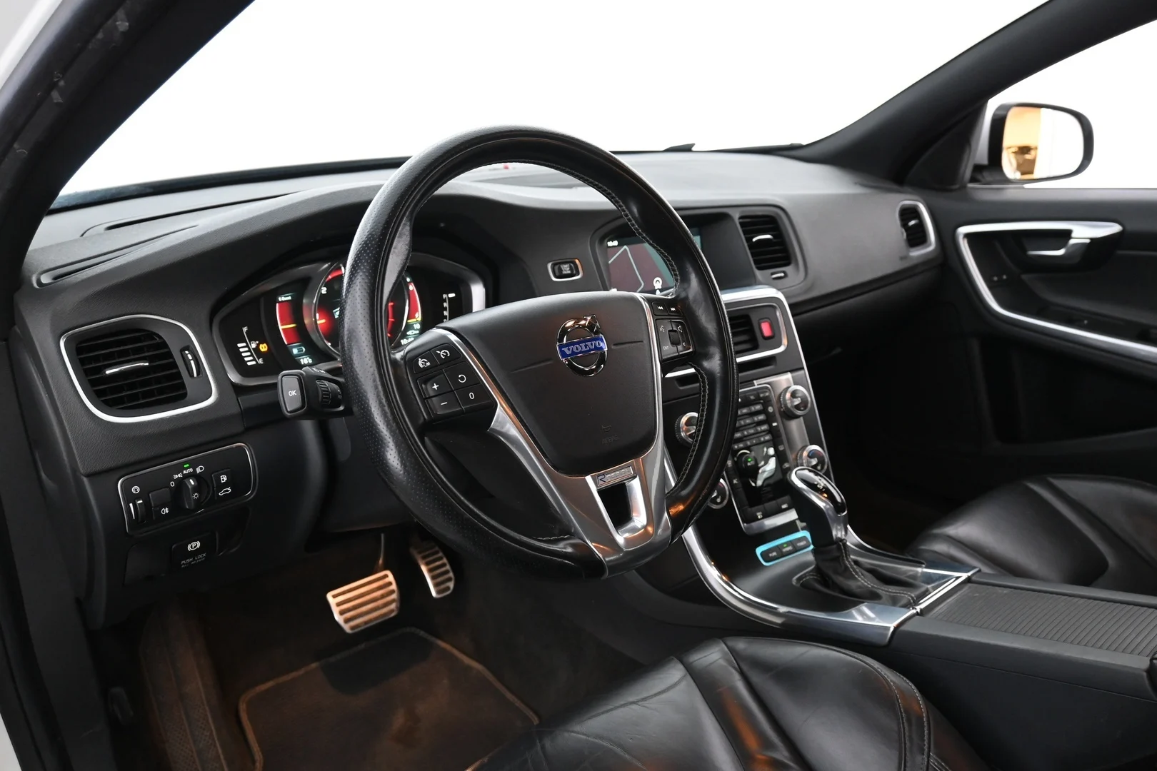 Car Image - 1I6eO20fGOCqQb87LCVYo0