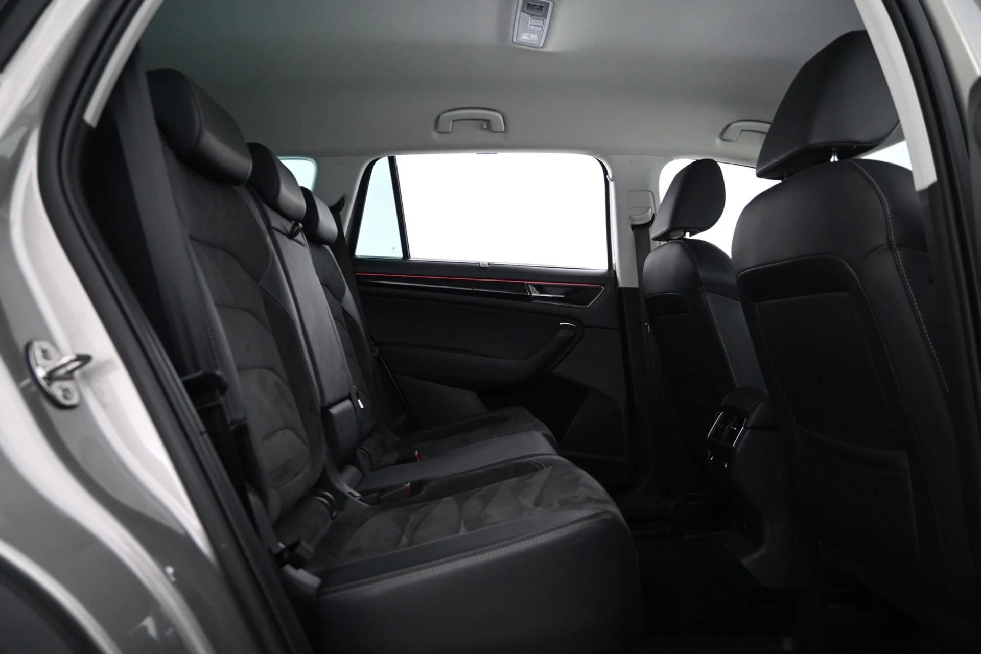 Car Image - 3SoY7u4VcKUvuY8ORQyNC6