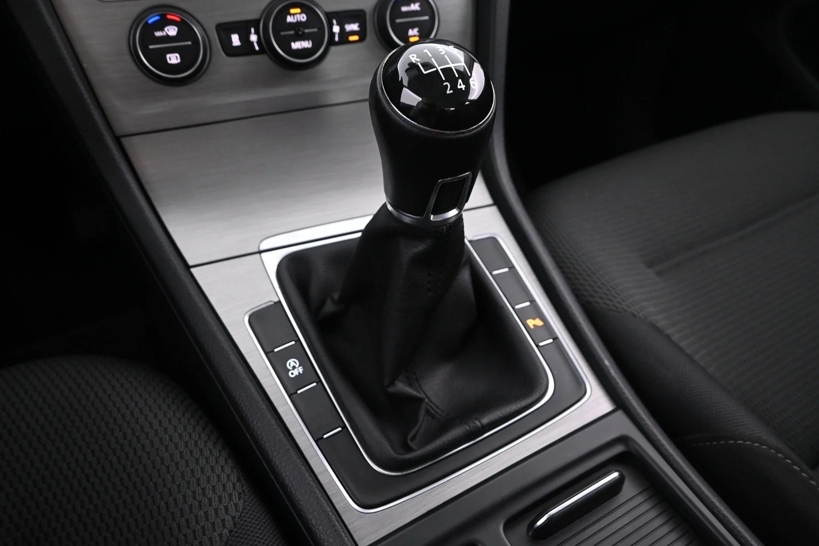 Car Image - 588e9tKYrvCuEeyIyVkgnZ