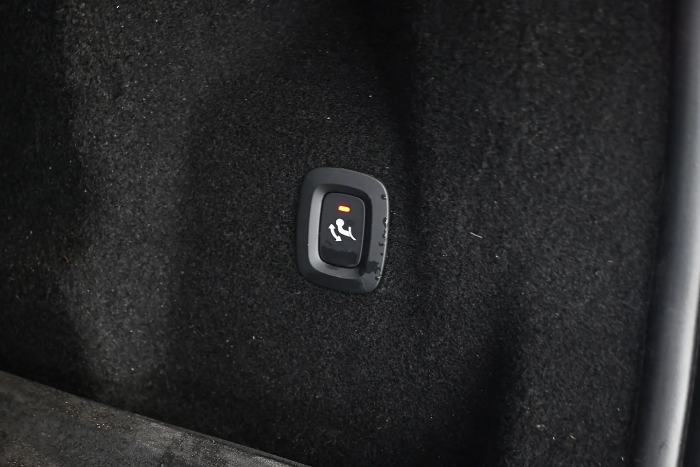Car Image - LLAOYxD90prPZ24cgEeWR