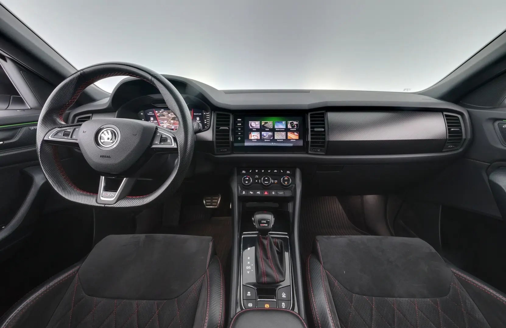 Car Image - 1lgOXsAKYKM1xOmFq3Tg5b