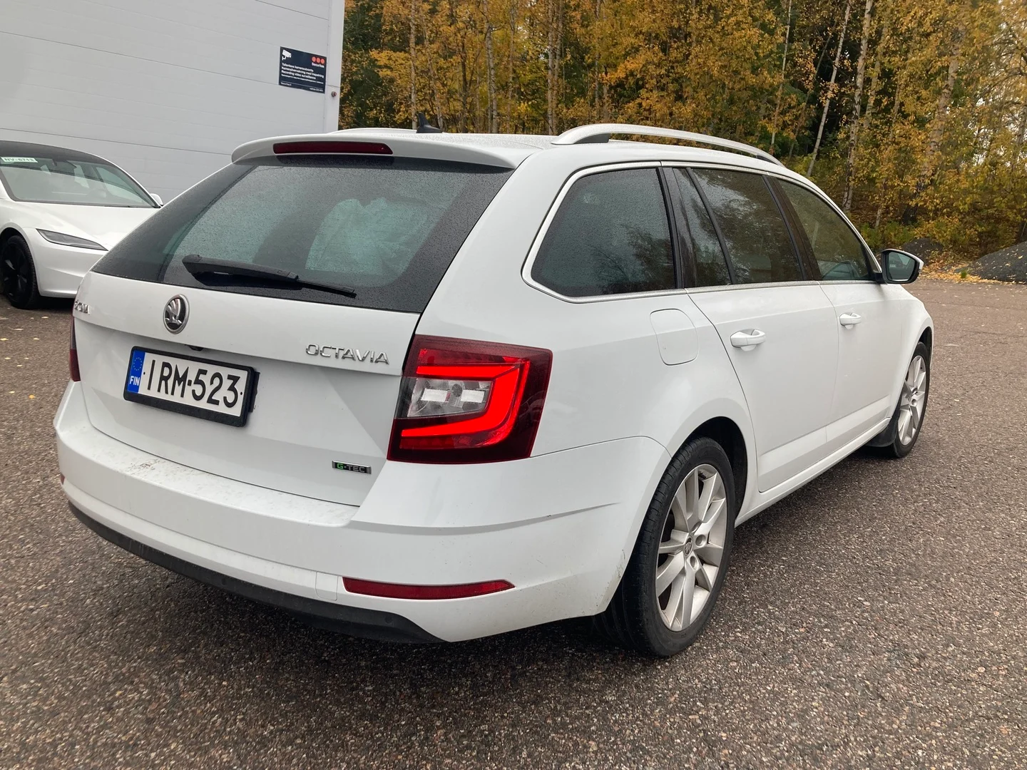 Car Image - 2LJzkILvI7qXskB8sKaR12