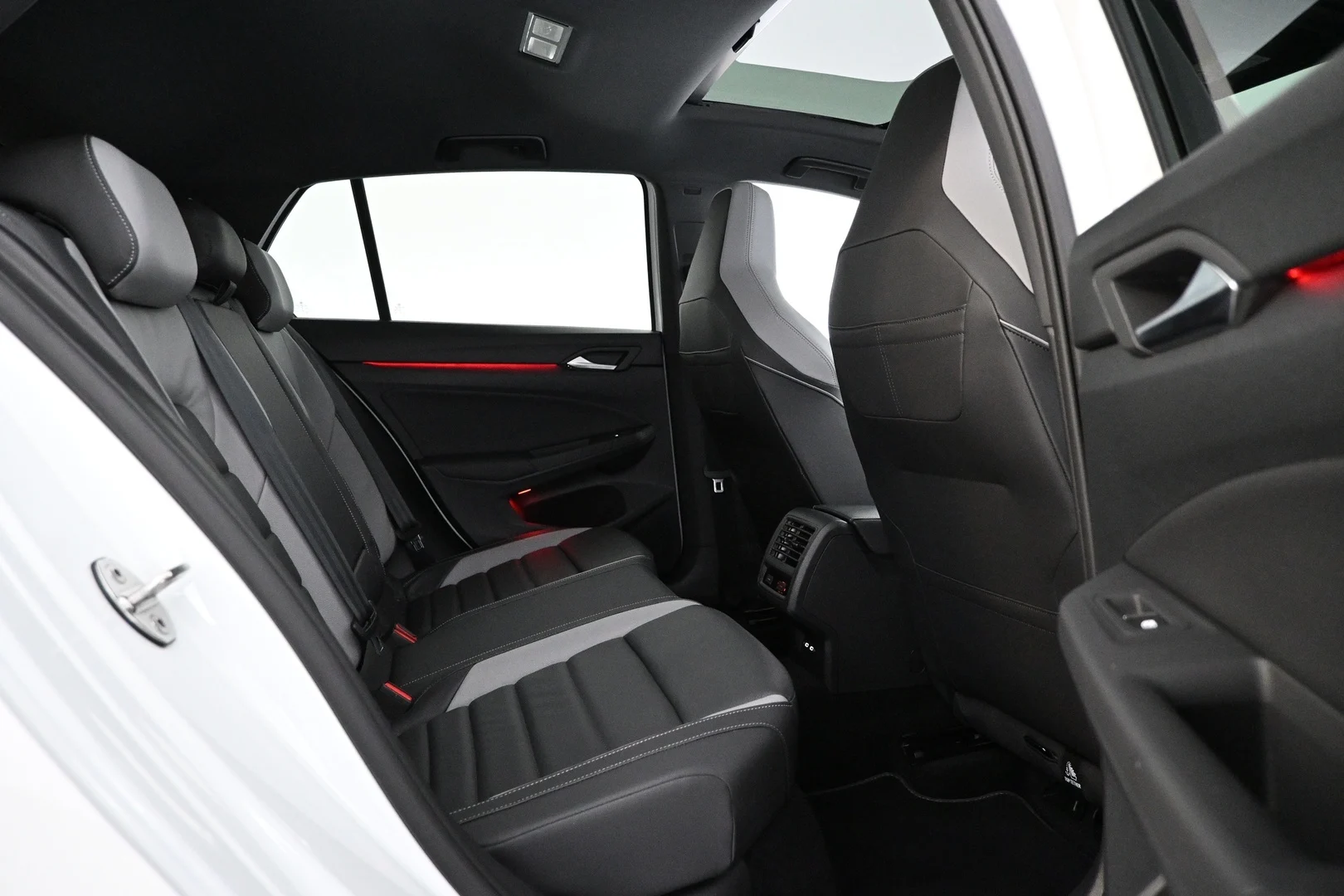Car Image - 1AhSvFvSznX7oFvht56jMD