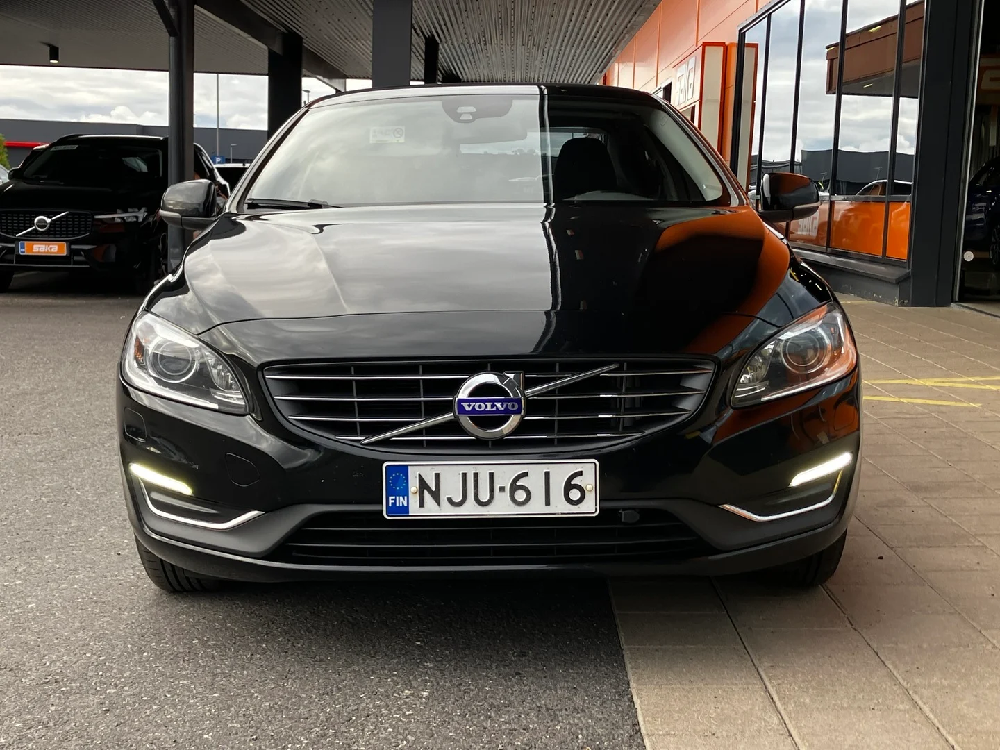 Car Image - xCn8suA2eBqqSjprAaUVi