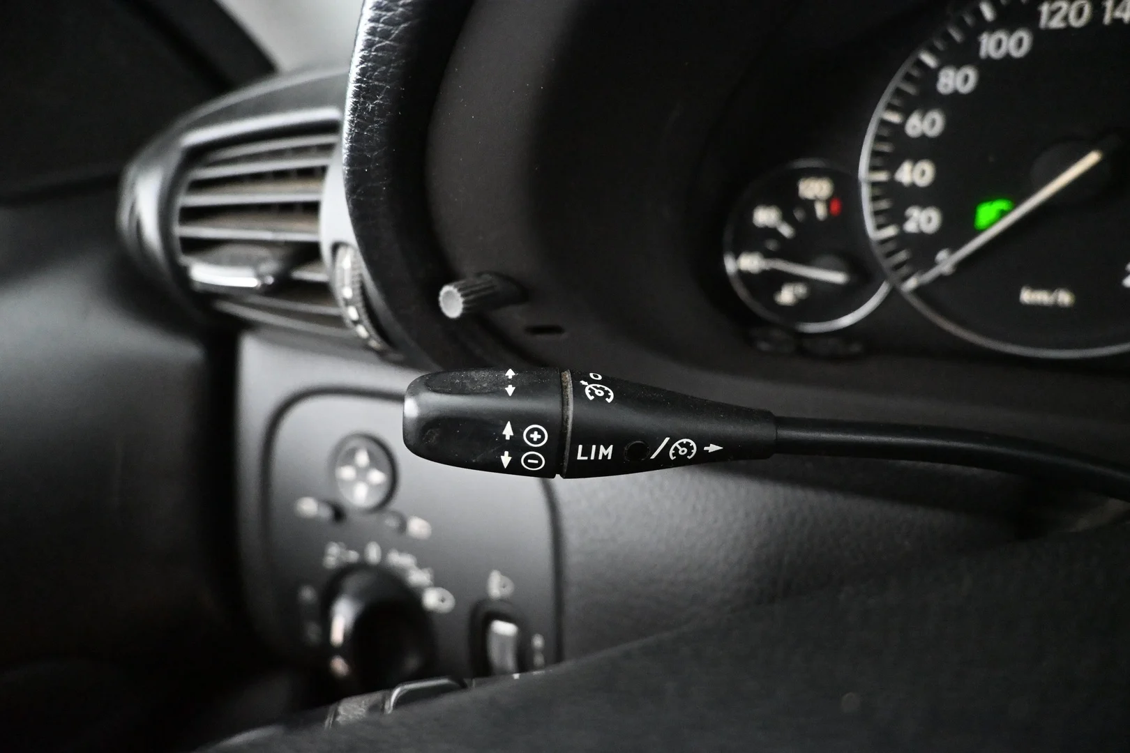 Car Image - 1U5vCePu41BxOPHJZlLajp