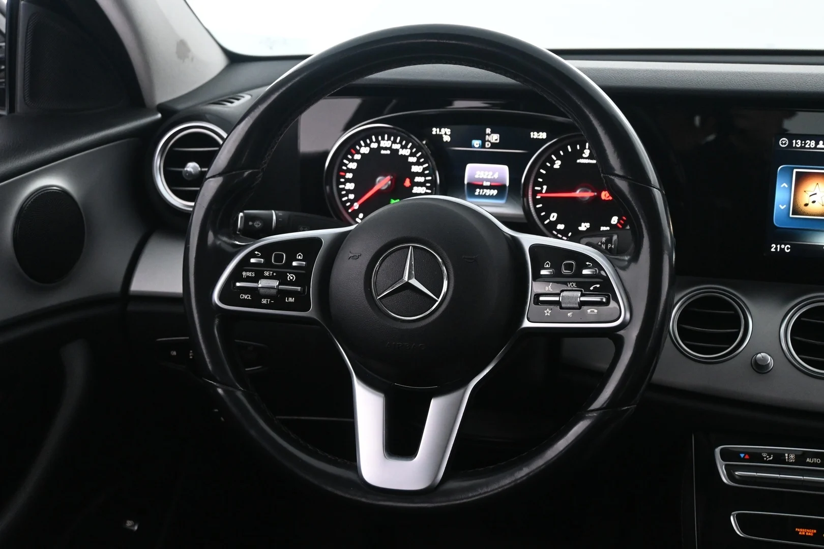 Car Image - 6S7HdpMqQaBxi0x1N3ZODT