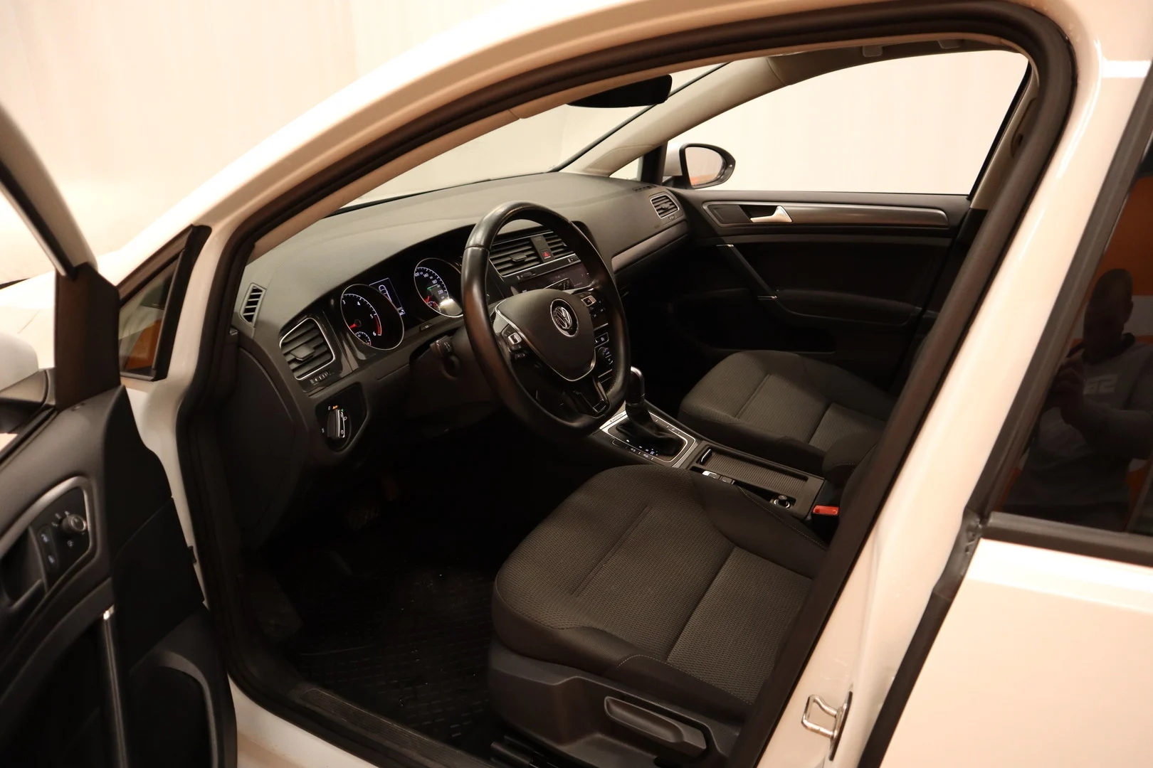 Car Image - 4Tvu7Xsk1TBDQnAc6LTXm4