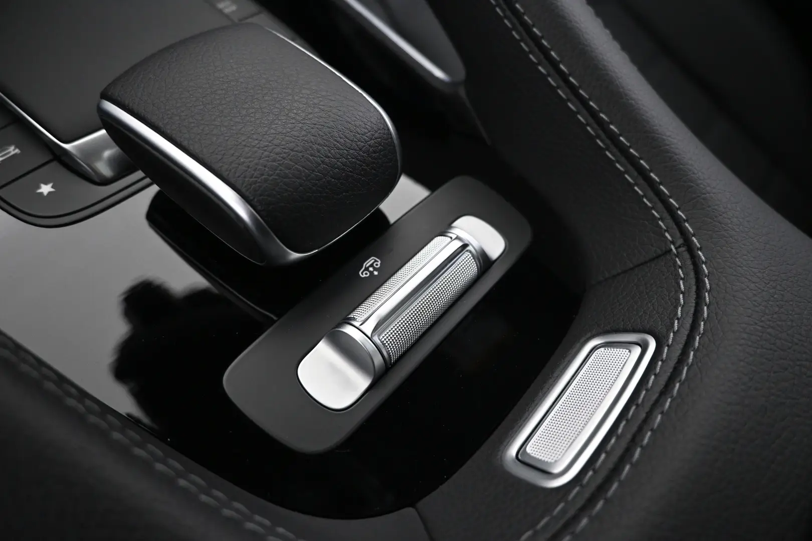 Car Image - 2YrvEKsTCWuunmhnJTNsU0