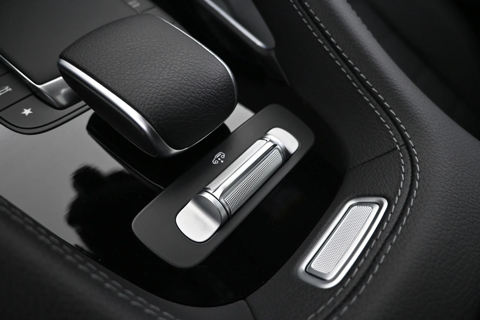 Car Image - 2YrvEKsTCWuunmhnJTNsU0