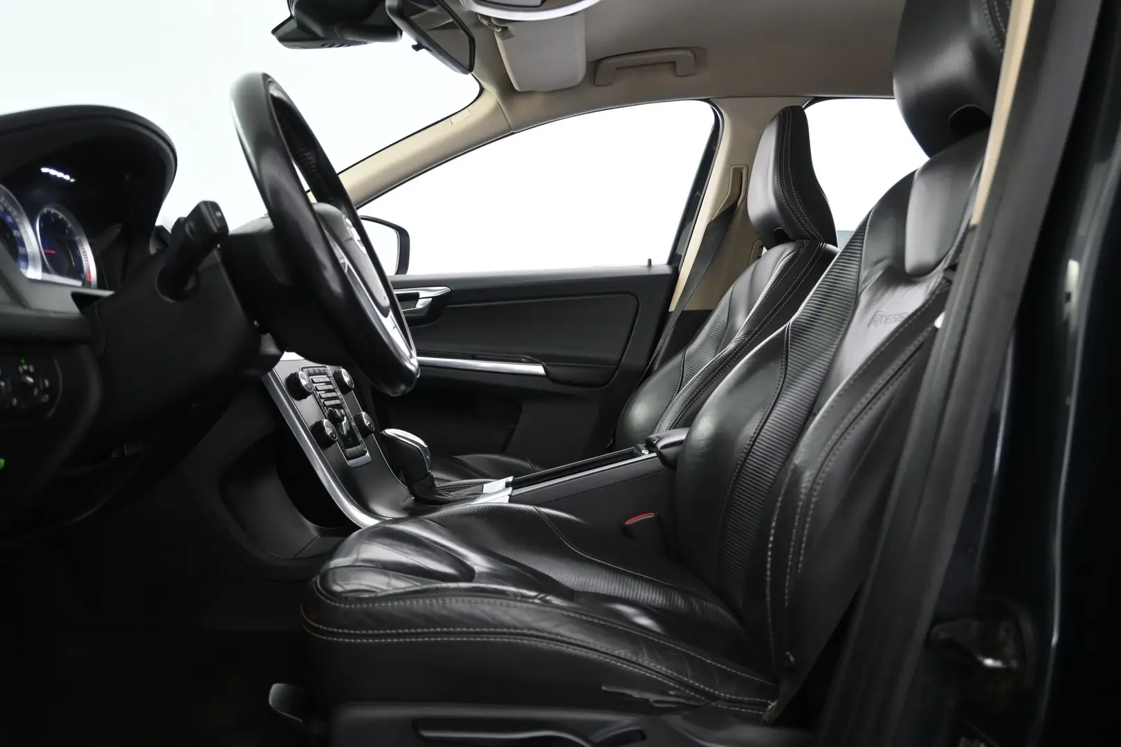 Car Image - 7rYDK8beb4cE1PoJ5bJHJz