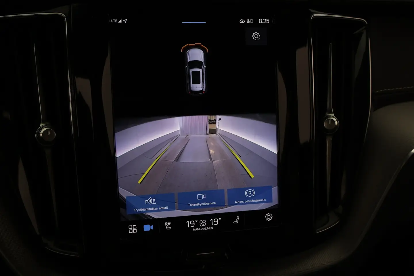 Car Image - 1Gi9ls1ead1ZS1pXNuNhGT