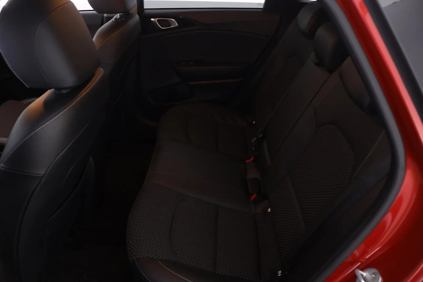 Car Image - 1jk19oNY2r3NslM0F3DXyp