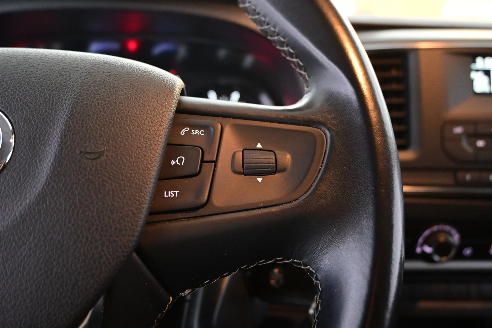 Car Image - 4HhTsxDSvtl5bA7V3bM5yS