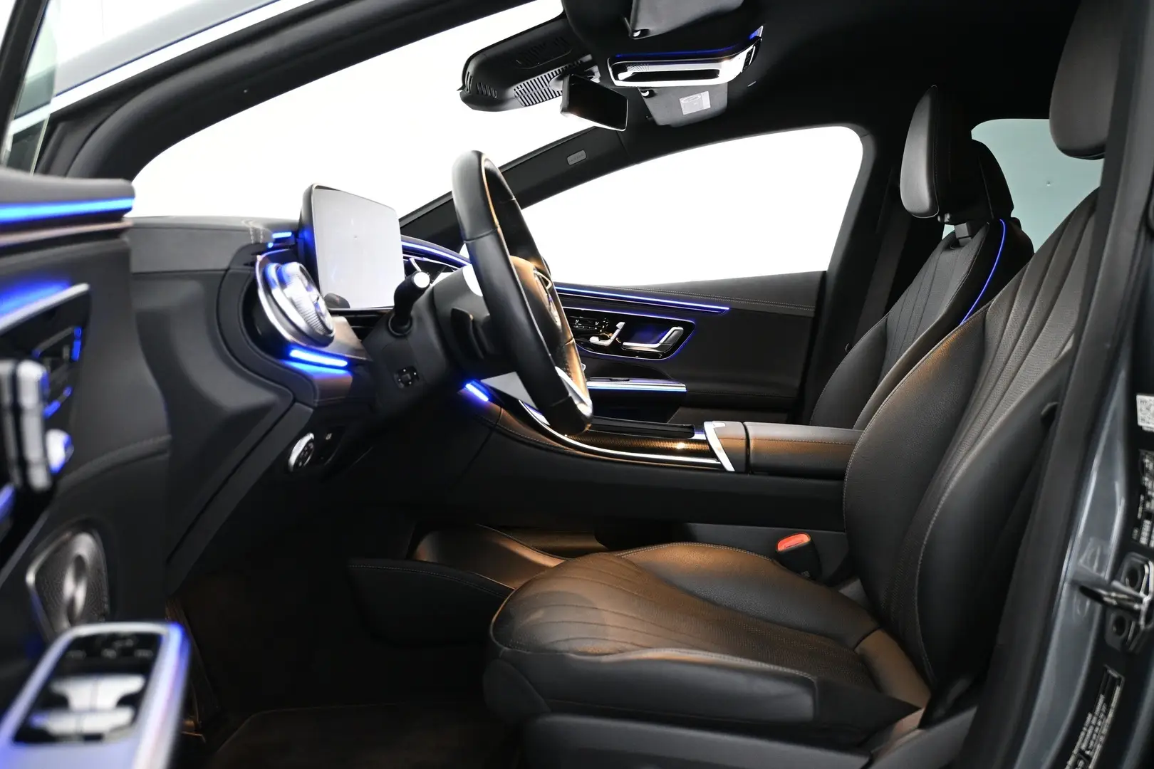 Car Image - 6YIXbFZZJ3sIInKeRDUZvl