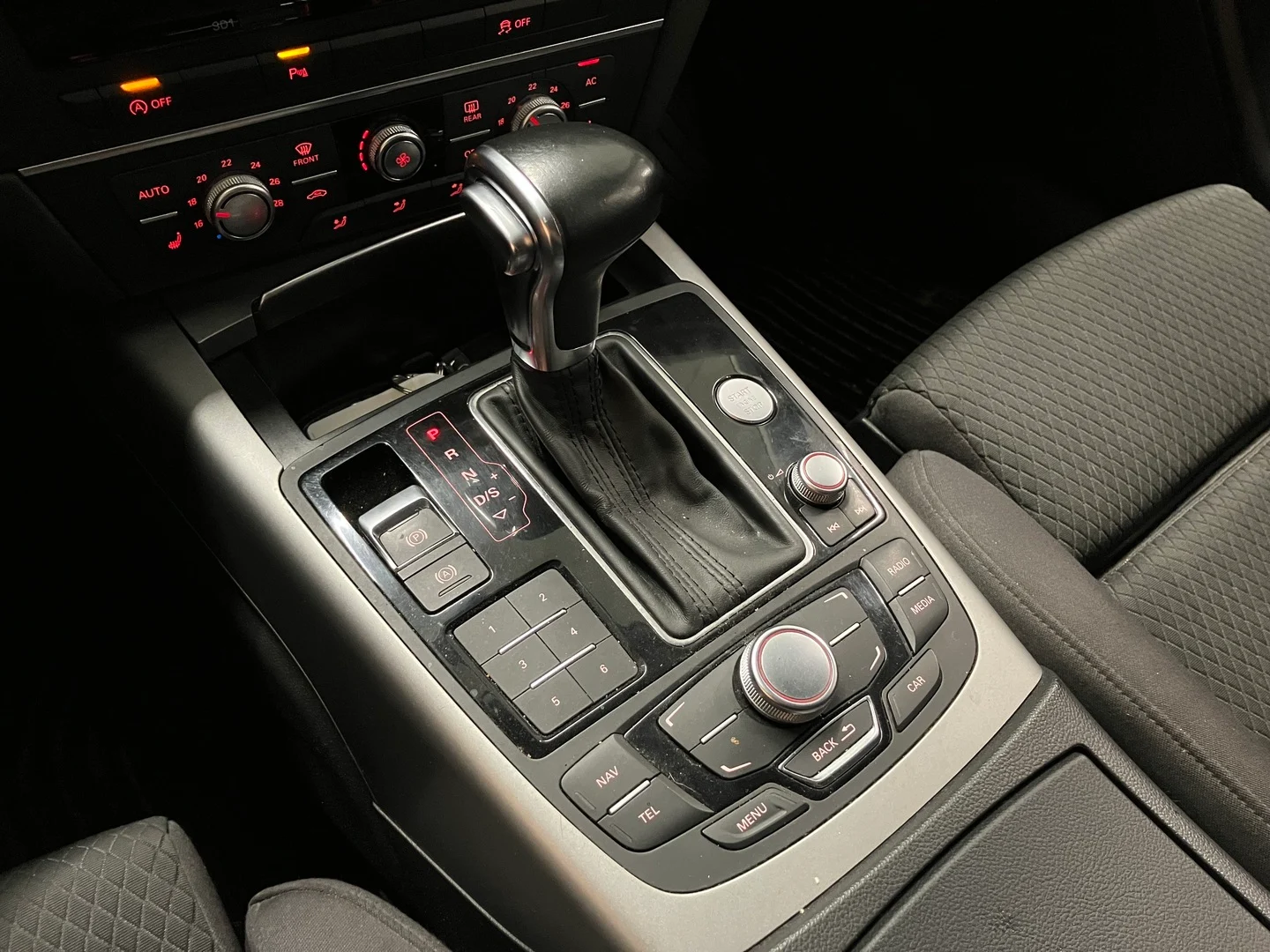 Car Image - neiCKlz9sGFY1p0706URn