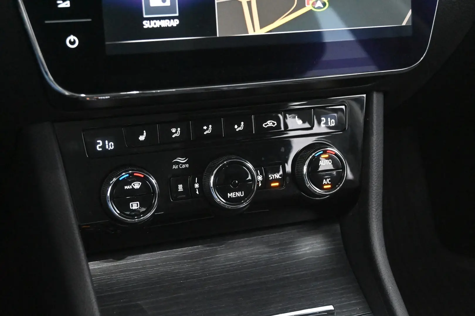 Car Image - zUvqFzreCXsyLiNV7CtkP