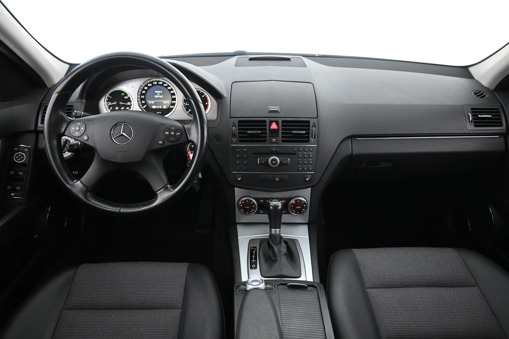 Car Image - GJRdy2QVnKWl5mI1RWojG