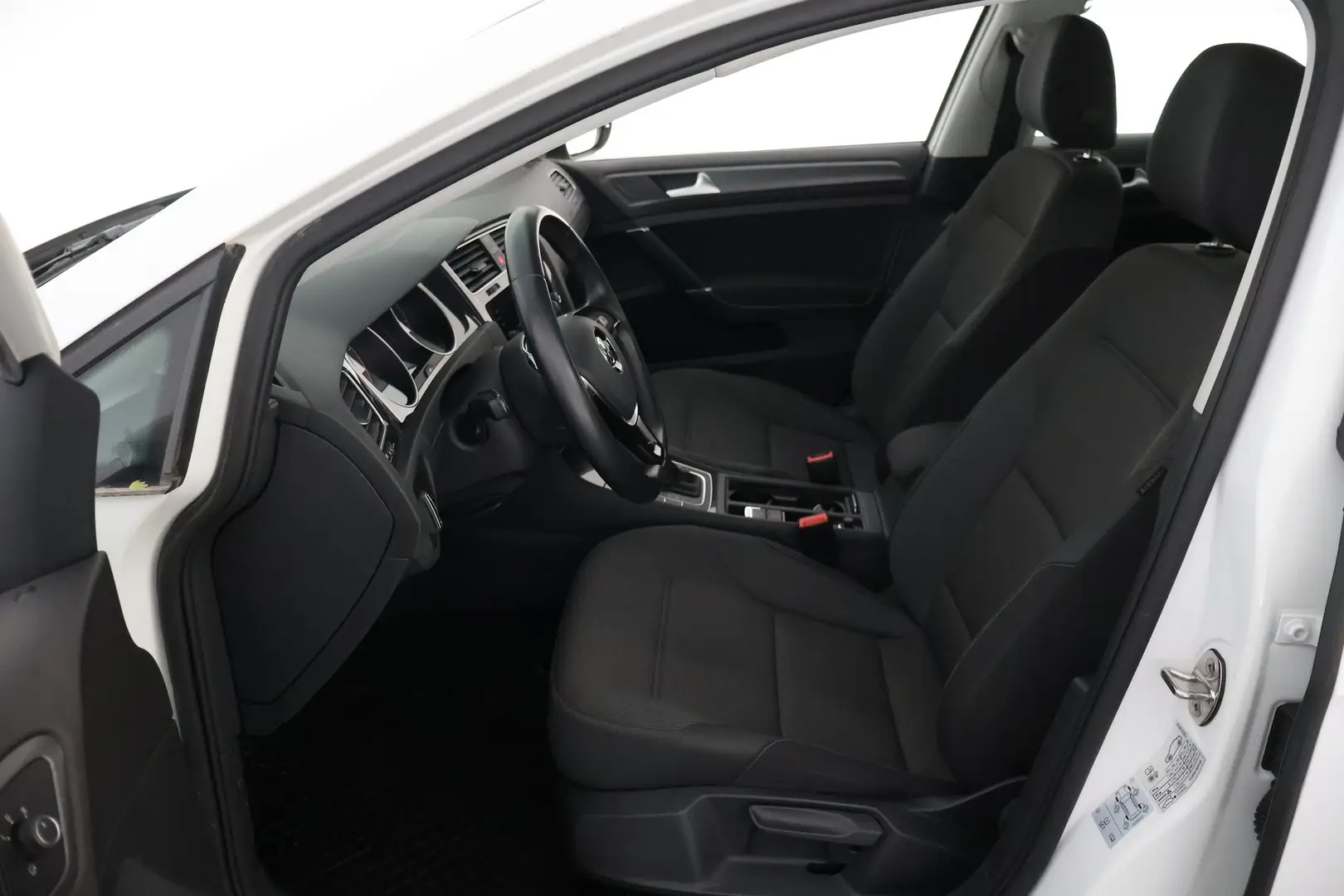 Car Image - 3pn8YRoQdVgMsecVoDpmxO
