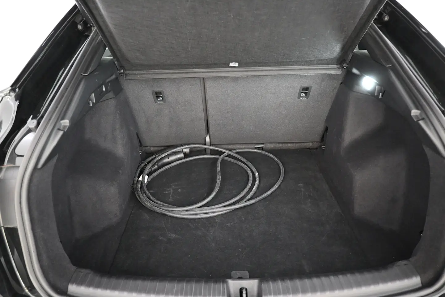 Car Image - 52hNazptXPqKBTUrrDbVhP