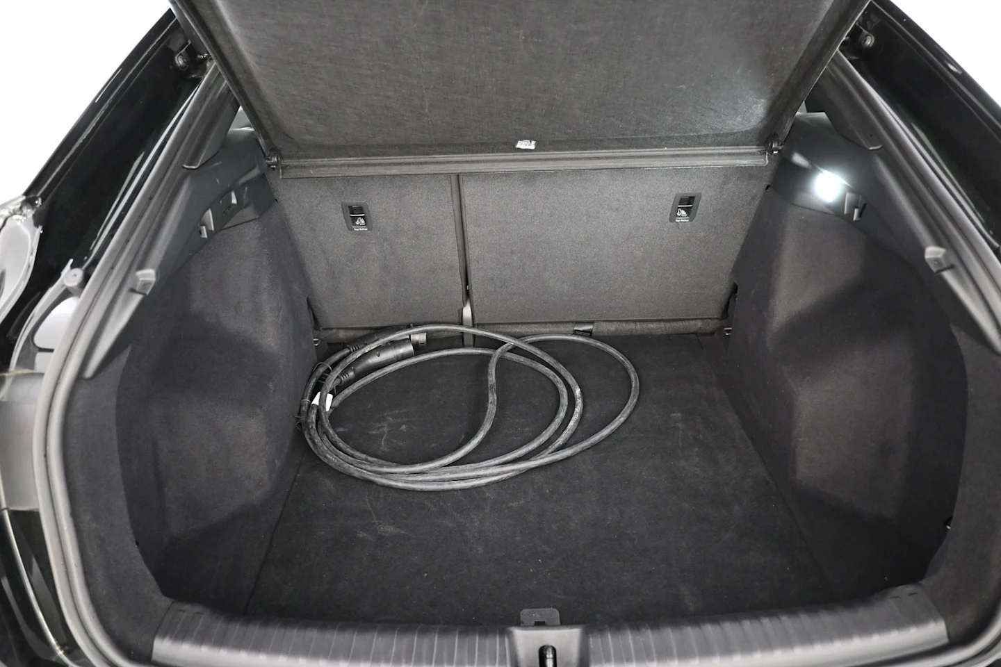 Car Image - 52hNazptXPqKBTUrrDbVhP