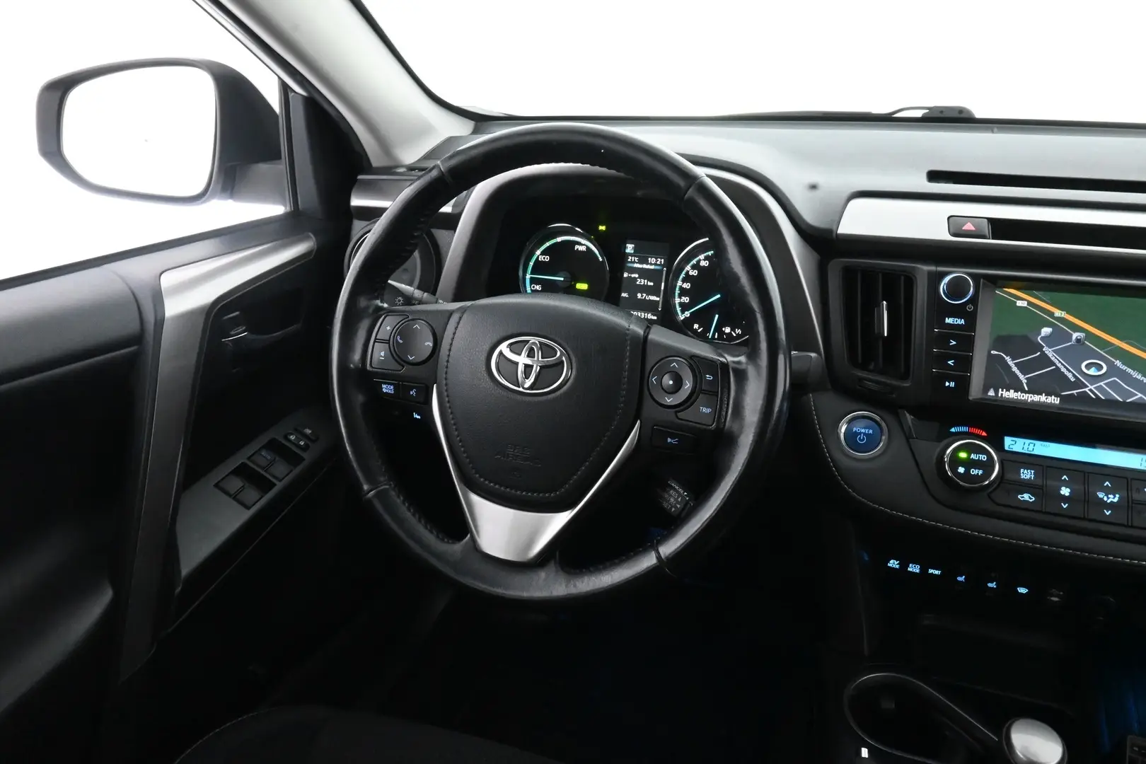 Car Image - 3R9uQyrhiu89yYY1yDeiW4