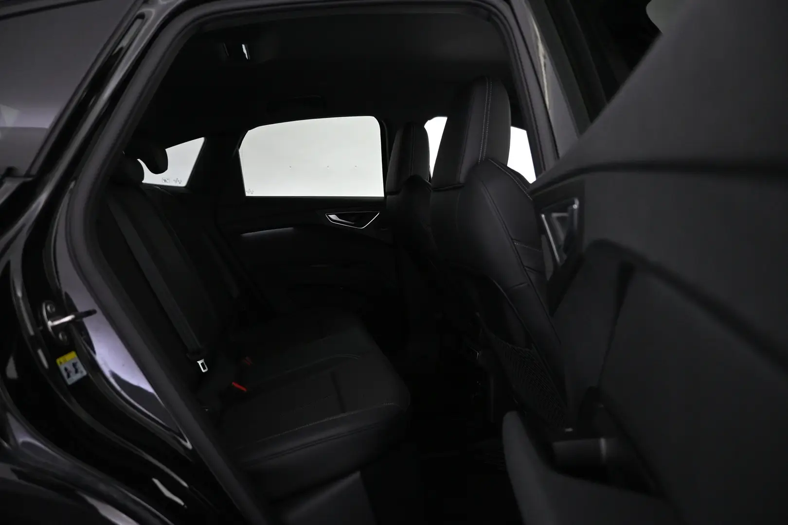 Car Image - 3VK1ATdLSsAztFyNniQLv4