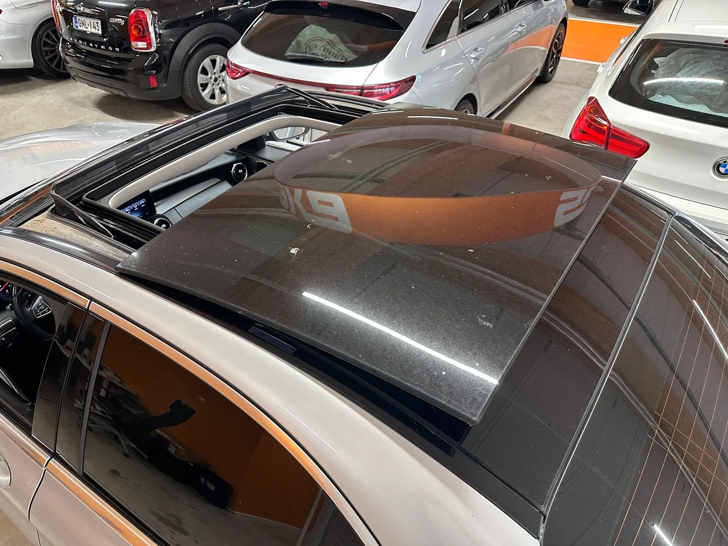 Car Image - 44ALI8vQjNJPm6zGCO7KdG