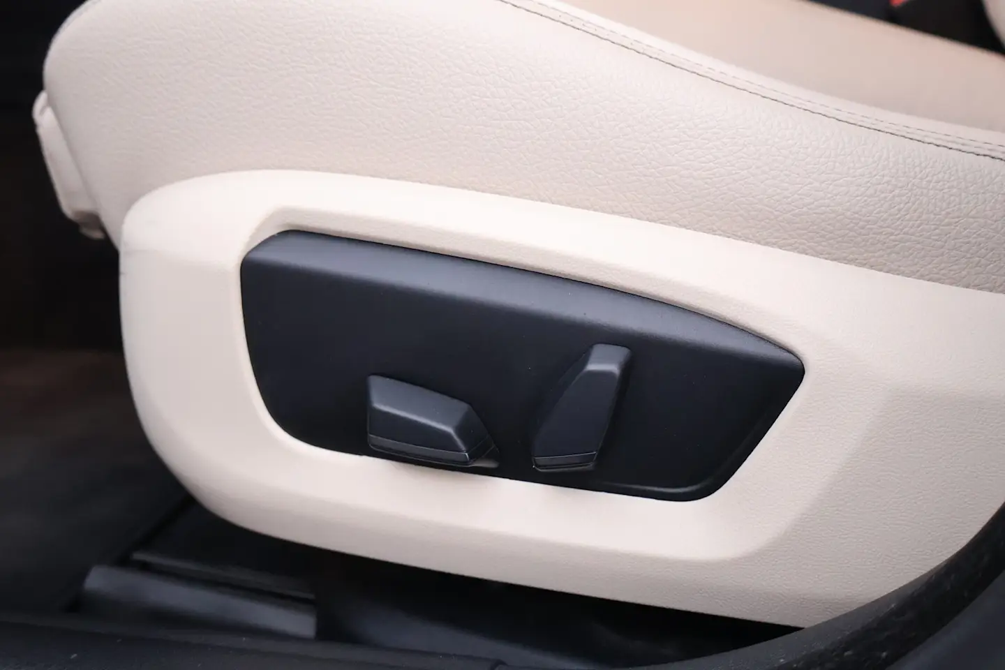 Car Image - 5GctCosmtK9qcgCEaqlxsj